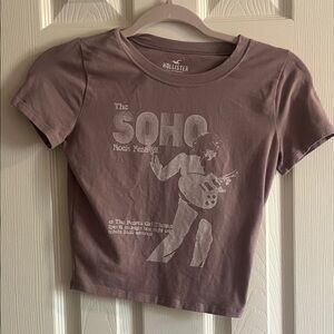 Hollister Kids Soho Rock Festival Tee in Mauve